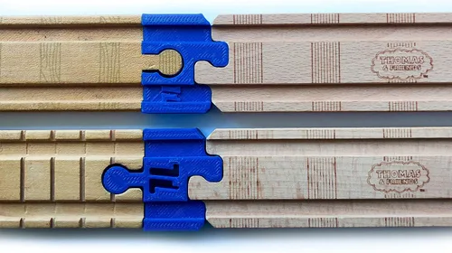 Vista 2 de Thomas Wood 2018 Adaptadores de vías de tren a ferrocarril de madera para BRIO, Melissa & Doug (azul) (2 piezas)