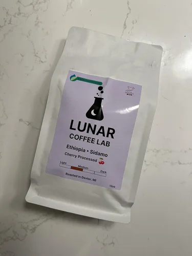 Vista 19 de Lunar Coffee Lab Café orgánico medio tostado medio descafeinado medio – Proceso de agua de montaña medio descafeinado Guatemala, mitad reliquia