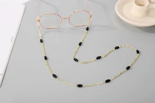 Vista 3 de Junyuerly Cadenas de gafas para mujer, con estilo de perlas doradas, correa para gafas, collar alrededor del cuello