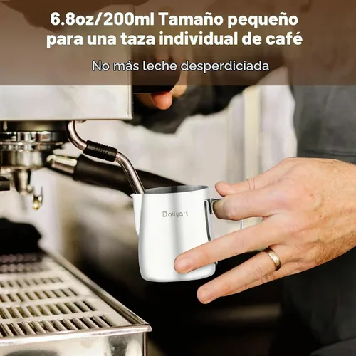 Vista 2 de Dailyart - Jarra pequeña para espumar leche de 6.8 oz/6.8 fl oz 304 Stainless Steel Milk Frother Cup with Scale & Special Dripless Spout, Frother