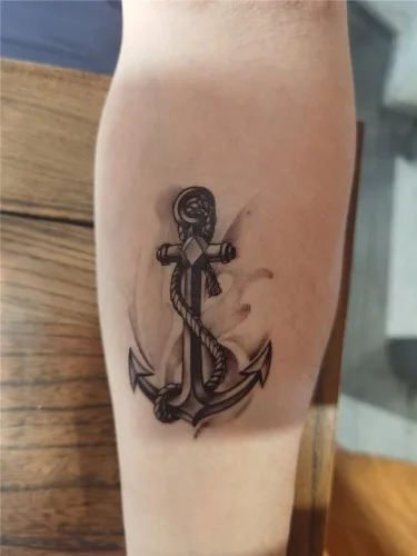 Vista 2 de Juego de 5 pegatinas de tatuaje temporales impermeables con anclaje gris, brújula crux (SF4369)
