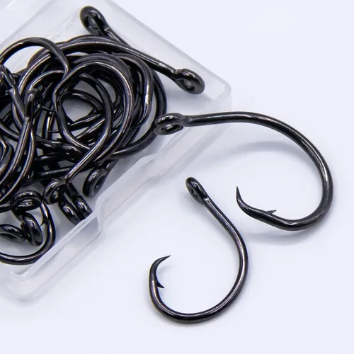 Vista 8 de FishTrip Anzuelos Circulares para Agua Salada, Anzuelos de Pesca en Línea 5X Fuertes para Bagre 25pcs, Negro/Acero de Alto Carbono/Sin