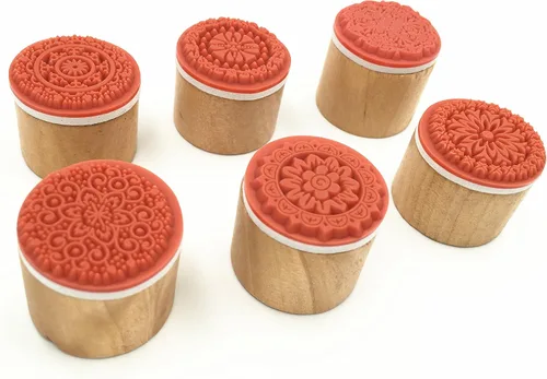 Vista 2 de Minijuego de sellos de madera Yansanido, 12 unidades, para hacer bricolaje, con caja de madera