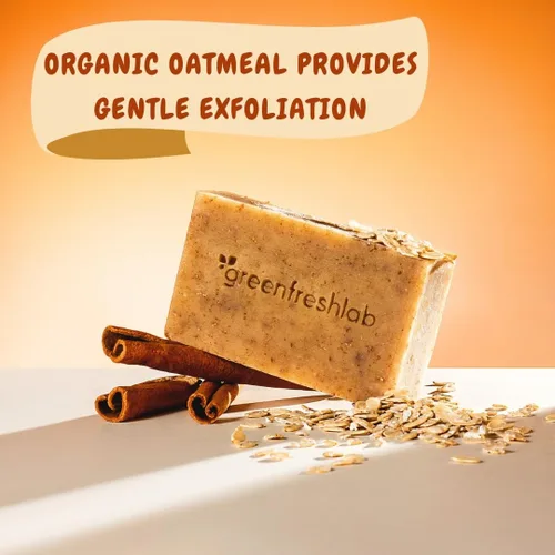 Vista 3 de Jabón exfoliante Clove & Cinnamon para hombres o mujeres con avena orgánica, aceites orgánicos, veganos, totalmente naturales, veganos y sin