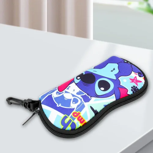 Vista 8 de PERFECTSIGHT Funda Kawaii para lentes, funda de neopreno con cremallera y clip, bonita bolsa de viaje para lentes de sol suaves para mujeres y niños