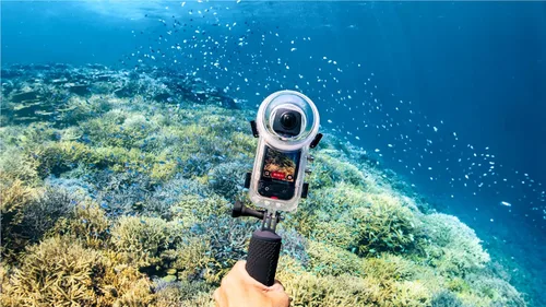 Vista 8 de Insta360 Estuche de buceo invisible X3 (nuevo) - Impermeable hasta 164.0 ft (164 pies)