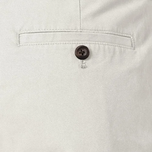 Vista 6 de Tienda Essentials Pantalones cortos chinos de 7 pulgadas para hombre