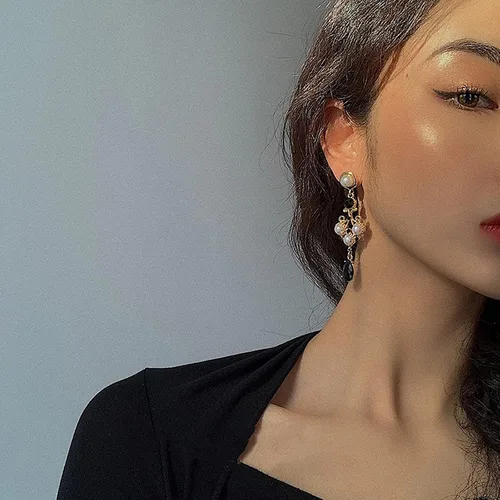 Vista 3 de Black Vintage Pearl Earrings Black Earrings for Women Pearl Drop Earrings Teardrop Chandelier Long Dangle Earrings Baroque Earrings Bohemian Earrings