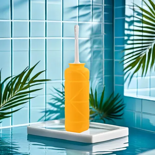 Vista 7 de Botella de ducha de silicona compacta plegable, kit de ducha de viaje reutilizable, capacidad de 24 onzas líquidas, amarillo