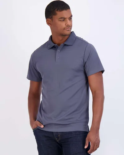 Vista 2 de Real Essentials 3 Pack Polo de manga corta de secado rápido para hombre, rendimiento deportivo (disponible en tallas grandes y largas)