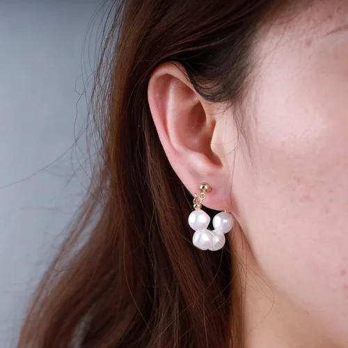 Vista 3 de YienDoo Aretes colgantes de perlas de oro con perlas perforadas de oro, ligeros, barrocos, con cuentas de perlas, aretes colgantes para boda