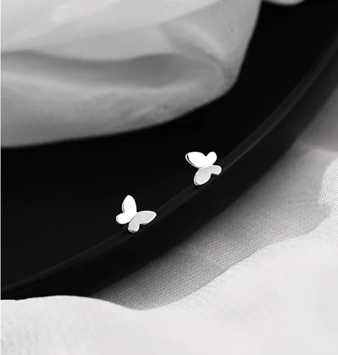 Vista 2 de SLUYNZ Aretes de plata de ley 925 maciza con diseño de mariposa para mujeres y adolescentes