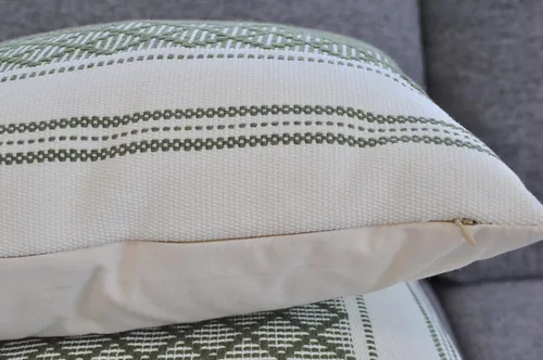 Vista 5 de Funda de almohada tejida de algodón, color verde oliva/blanco roto, 16 x 16 pulgadas (una sola pieza)