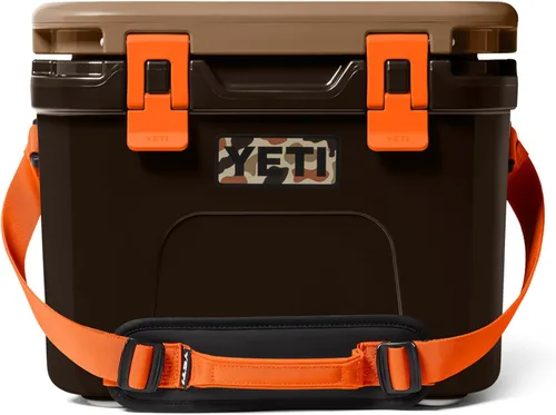Vista 13 de YETI Roadie 15 - Enfriador duro con correa de hombro DoubleDuty