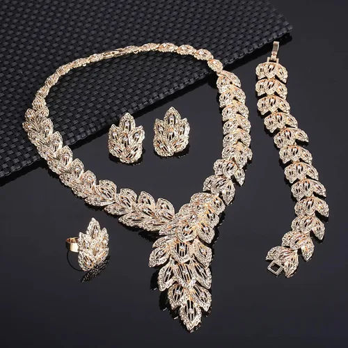 Vista 5 de MOOCHI - Juego de collar y aretes con cadena de cristal chapados en oro y plata para mujer africana india