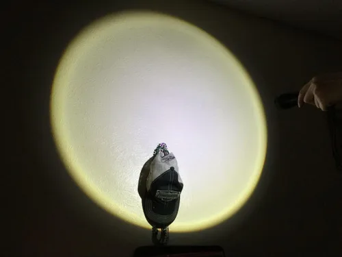 Vista 4 de Linterna impermeable LED táctica de grado militar de 5 modos de alto lúmenes (paquete de 4)