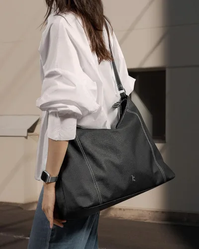 Vista 2 de tomtoc Bolsa de mano para laptop, bolsa de hombro resistente al agua de 15.6 pulgadas, gran capacidad con una funda separada para computadora