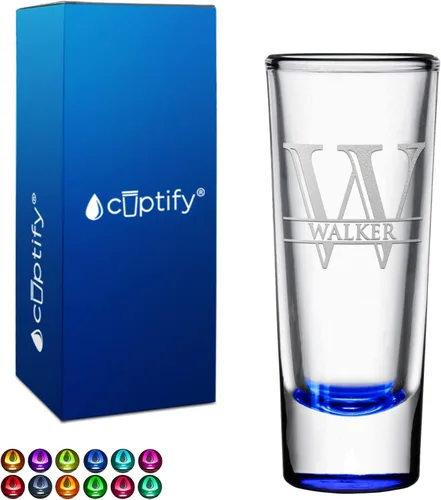Vista 32 de Vaso de chupito personalizado con fondo negro personalizado de 2 oz, vasos de chupito cordiales con inicial y nombre en script dividido