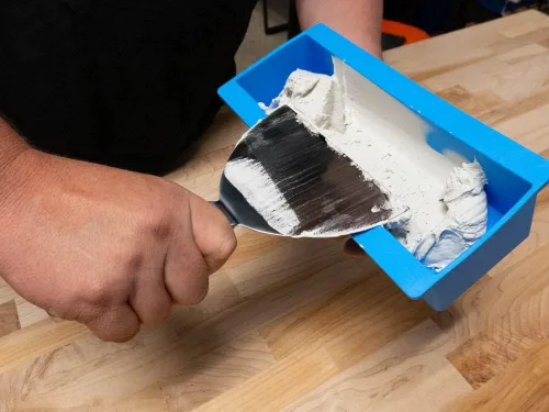 Vista 10 de MUDFLEX EZ Clean - Sartén flexible para paneles de yeso de 10.5 pulgadas, silicona suave, agarre EZ Squeeze - Antiadherente - Resistente al óxido