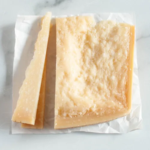 Vista 7 de Queso Parmigiano Reggiano 24 meses 2 lb Corte Club (paquete de 3) (6 libras)