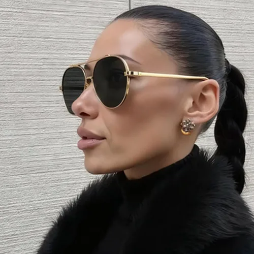 Vista 7 de willochra Lentes de sol piloto retro dorados para mujeres y hombres, aretes de metal de gran tamaño de los años 90, lentes de sol champán