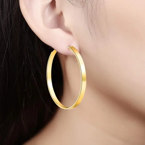 Vista 2 de Aretes de aro chapados en oro de 18 quilates, aretes redondos