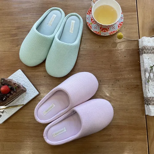 Vista 4 de MAXHONG Pantuflas de casa ligeras de algodón para mujer con espuma viscoelástica, lavables para el hogar, cómodas y acogedoras pantuflas de meter