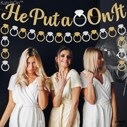 Vista 5 de Cartel con texto en inglés «He Put a Ring On It» con texto en inglés «He Put A Ring On It» con texto en inglés «He Put A Ring On It» con texto
