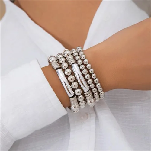 Vista 3 de Juego de 5 pulseras de cuentas de oro para mujer, juego de pulseras apilables de bolas de cuentas chapadas en oro de 14 quilates, pulseras