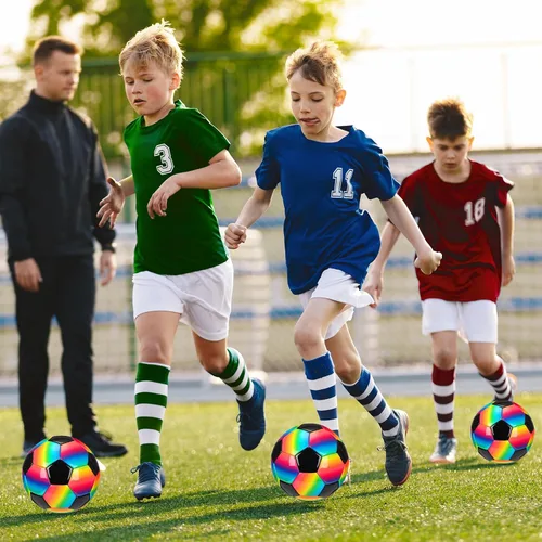 Vista 6 de Retisee Balón de fútbol de arcoíris con inflador, tamaño oficial, para interiores y exteriores, suave, inflable, para niños, adolescentes y adultos