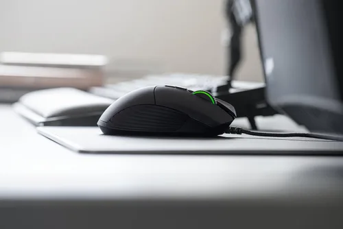 Vista 8 de Razer Ratón para juegos Basilisk Sensor óptico de 16.000 DPI - Iluminación Chroma RGB - 8 botones programables - Interruptores mecánicos