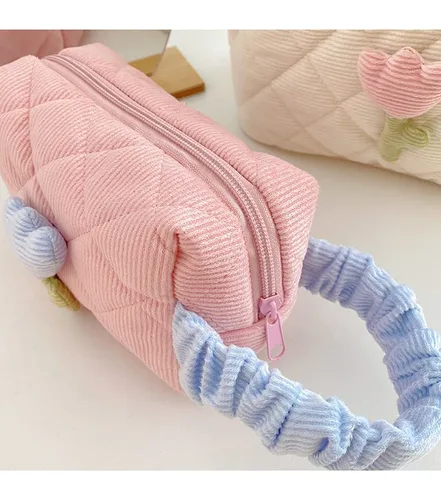 Vista 5 de Bolsa de maquillaje floral kawaii, bolsa para cosméticos y cosméticos, bolsa de viaje estética, organizadora de bolsa de aseo acolchada de hadas