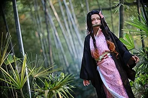 Vista 4 de Jodiss Peluca de anime Nezuko con bambú, disfraz de Halloween, fiesta de disfraces de Nezuko, peluca de cosplay
