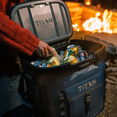 Vista 7 de Titan by Arctic Zone Deep Freeze Cooler