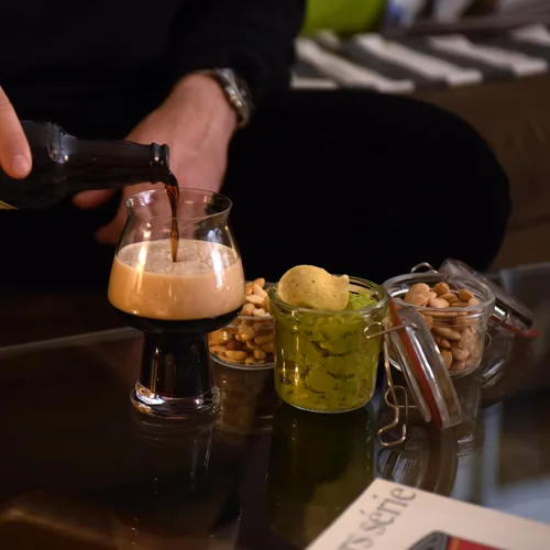 Vista 5 de Luigi Bormioli Birrateque - Vasos de cerveza de sidra de 17 onzas (juego de 2) – Vasos de cerveza artesanales para sidra, sidra dura, sidra