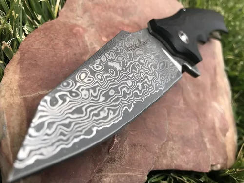 Vista 2 de TACTICAL GEARZ Cuchillo de bolsillo de acero de Damasco, cuchillo plegable EDC con mango G10, cuchillo de transporte diario de hoja de damasco de 67