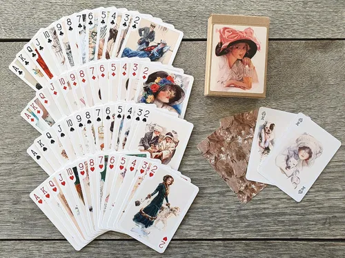 Vista 4 de Naipes de elegancia eduardiana (baraja de póquer 54 cartas todas diferentes) Hermosas damas con sombreros románticos vestidos salones y escenas