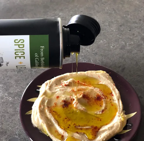 Vista 2 de Spice + Leaf Aceite de oliva virgen extra prémium – Aceite de cuerpo completo mediterráneo Kosher para sumergir, rociar, adobos y aderezos