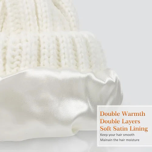 Vista 2 de Muryobao Gorro de invierno para mujer, con forro de satén, de piel sintética, con pompones, de punto, con forma de calavera