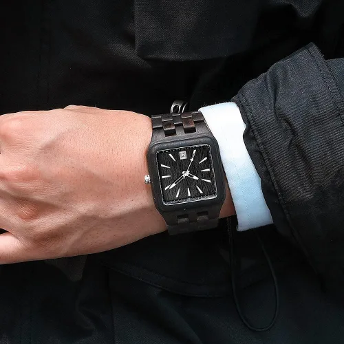 Vista 3 de Relojes de madera cuadrados únicos para hombre, ébano, arce rojo, sándalo, correa de madera completa, reloj de cuarzo con fecha