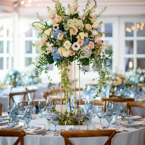 Vista 3 de DouSeiAi 10 piezas de mesa de metal para mesas de boda, plantas, jarrón dorado alto, columna geométrica de flores para decoración de bodas, fiestas