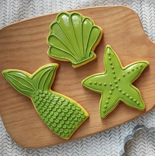 Vista 4 de Cortadores de galletas de sirena, cola de sirena, estrellas de mar, conchas de mar de acero inoxidable, formas para hornear, regalo