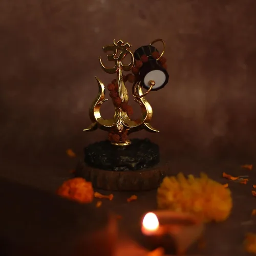Vista 4 de Trishul chapado en oro con símbolo Damru y Om (4 pulgadas) – Tridente Shiva de resina antigua para Puja, Real Rudraksh Mala Shiva, ídolo de Shiva