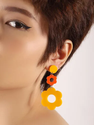 Vista 2 de Sacina Hippie Daisy Earrings Dangle Earrings, Flower Earrings, Yellow Purple Floral Earrings, 70s Earrings, 60s Earrings, Y2k Earrings, Christmas