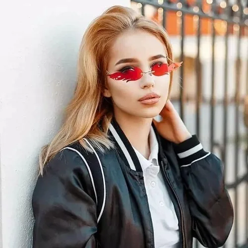 Vista 4 de NIDOVIX Lentes de sol de llama de fuego para mujeres y hombres, retro sin montura para fiesta de Halloween, gafas de sol rojas divertidas