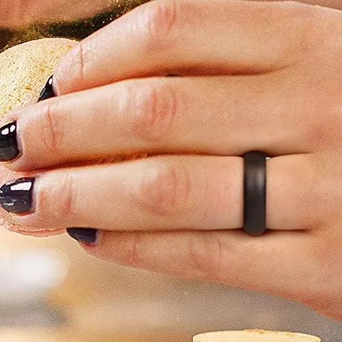 Vista 7 de ROQ - Anillo de bodas de silicona transpirable para mujer, diseño sólido de cúpula con brillo y acabado metálico, anillo de aniversario, anillo