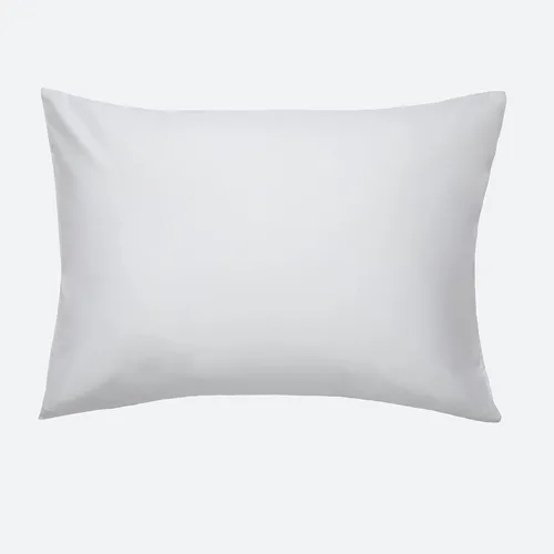 Vista 4 de Brooklinen Juego de fundas de almohada de satén de lujo con calidad de hotel, tamaño Cal King, color blanco Blanco Sólido