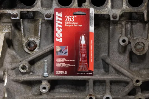 Vista 2 de Loctite 263 Fijador de roscas automotriz rojo – Fijación de roscas de alta resistencia, aplicaciones de uso general, tolerante al aceite