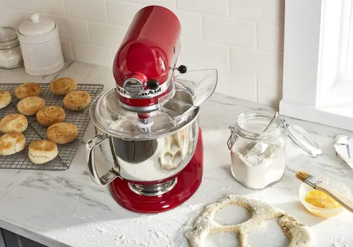 Vista 2 de KitchenAid KN1PS - Protector de vertido de 1 pieza que se adapta a mezcladores de soporte KitchenAid seleccionados