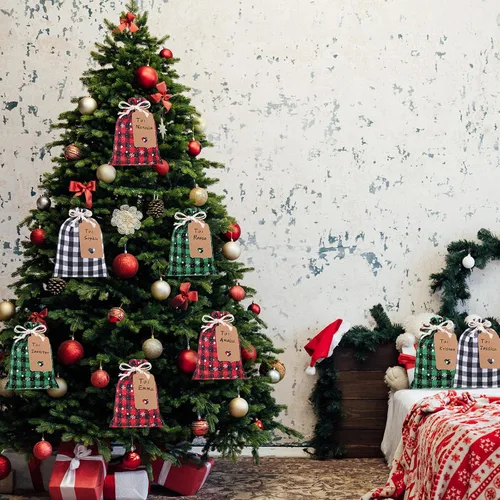 Vista 7 de Shappy 48 bolsas navideñas con cordón ajustable, bolsas de dulces de arpillera a cuadros búfalo de Navidad, saco de golosinas de lino, bolsa